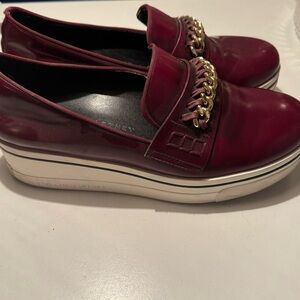 Stella McCartney Wine Burgundy Platform Slip-On Mules with Gold Chain